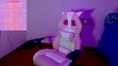 Snapshot of quee_tiana chatting on April 2026 07:47:01 PM your princess online show from April 2026 07:47:01 PM