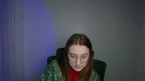 Snapshot of queen_amelie chatting on February 2026 07:51:01 AM Amelie online show from February 2026 07:51:01 AM