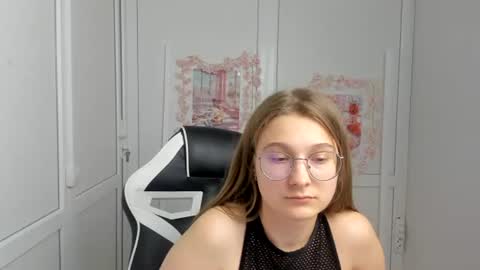 Amelie online show from June 2026 09:09:01 AM