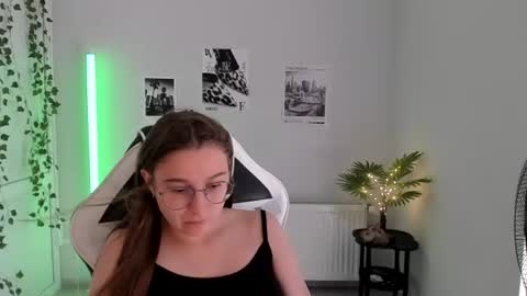Amelie online show from July 2026 07:03:01 AM