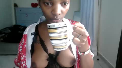 Snapshot of queen_asha chatting on April 2026 03:26:01 AM queen_asha online show from April 2026 03:26:01 AM