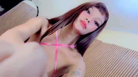 Snapshot of queen_avah chatting on December 2025 02:32:02 AM Avah online show from December 2025 02:32:02 AM