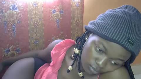 Snapshot of queen_banice chatting on September 2025 10:31:02 AM queen_banice online show from September 2025 10:31:02 AM