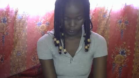 Snapshot of queen_banice chatting on October 2025 09:18:02 AM queen_banice online show from October 2025 09:18:02 AM