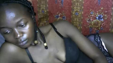 Snapshot of queen_banice chatting on October 2025 04:07:02 PM queen_banice online show from October 2025 04:07:02 PM