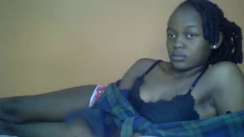 queen_banice online show from February 2026 07:21:02 PM