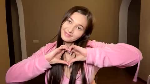 Snapshot of queen_chatur chatting on March 2026 06:13:01 PM Viktoria online show from March 2026 06:13:01 PM