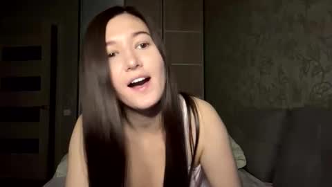 Snapshot of queen_chatur chatting on April 2026 06:16:01 PM Viktoria online show from April 2026 06:16:01 PM