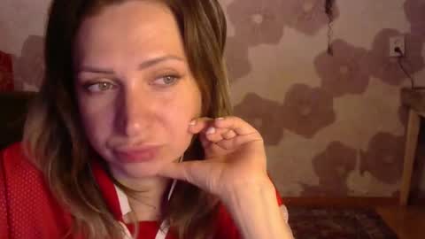 Snapshot of queen_daenerys chatting on September 2025 08:09:01 PM Queen Daenerys online show from September 2025 08:09:01 PM