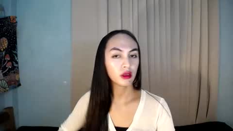 Snapshot of queen_danaya chatting on June 2026 02:05:02 AM queen_danaya online show from June 2026 02:05:02 AM