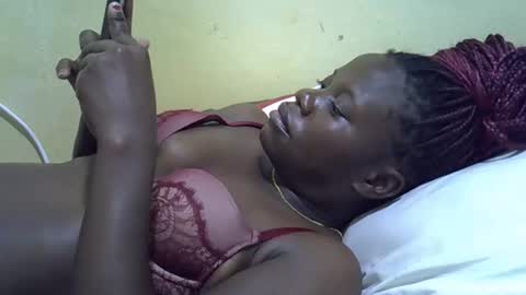 Snapshot of queen_darling3 chatting on September 2025 07:28:01 PM Gentrix online show from September 2025 07:28:01 PM