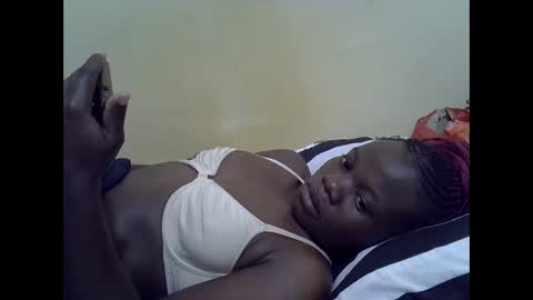 Snapshot of queen_darling3 chatting on October 2025 05:39:02 AM Gentrix online show from October 2025 05:39:02 AM