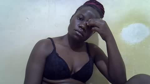 Snapshot of queen_darling3 chatting on October 2025 02:50:02 PM Gentrix online show from October 2025 02:50:02 PM