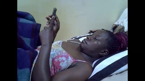 Snapshot of queen_darling3 chatting on October 2025 06:02:02 AM Gentrix online show from October 2025 06:02:02 AM