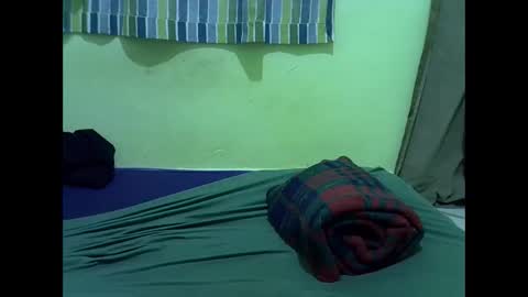 queen_diva01 online show from April 2026 01:41:02 PM
