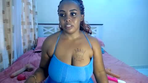 Snapshot of queen_doly chatting on July 2026 03:48:01 AM QUEEN DOLY online show from July 2026 03:48:01 AM