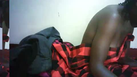 Snapshot of queen_joan chatting on February 2025 03:27:02 PM queen_joan online show from February 2025 03:27:02 PM