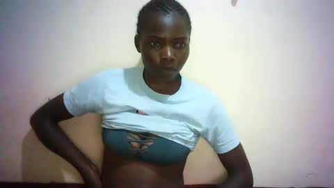 Snapshot of queen_joan chatting on February 2025 04:53:02 PM queen_joan online show from February 2025 04:53:02 PM