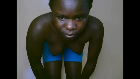 Snapshot of queen_latasha chatting on September 2025 09:00:02 AM queen_latasha online show from September 2025 09:00:02 AM