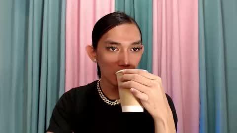 Queen Lucifer online show from November 2025 08:14:02 AM