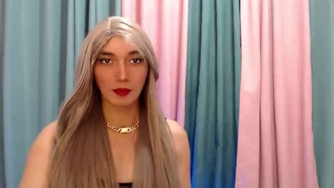 Queen Lucifer online show from November 2025 10:27:01 AM