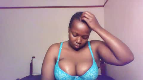 Snapshot of queen_melanine chatting on January 2026 03:54:02 AM QUEEN online show from January 2026 03:54:02 AM
