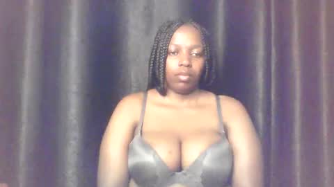 Snapshot of queen_melanine chatting on February 2026 04:28:02 AM QUEEN online show from February 2026 04:28:02 AM