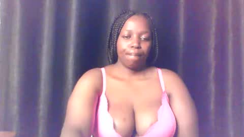 Snapshot of queen_melanine chatting on February 2026 04:20:01 AM QUEEN online show from February 2026 04:20:01 AM