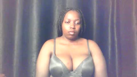 Snapshot of queen_melanine chatting on February 2026 11:08:02 AM QUEEN online show from February 2026 11:08:02 AM