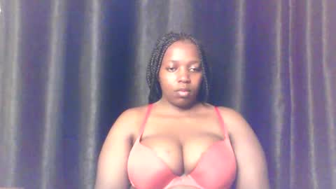 Snapshot of queen_melanine chatting on February 2026 03:57:02 AM QUEEN online show from February 2026 03:57:02 AM