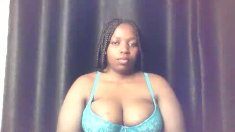 Snapshot of queen_melanine chatting on February 2026 03:57:01 AM QUEEN online show from February 2026 03:57:01 AM