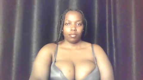 Snapshot of queen_melanine chatting on March 2026 11:17:02 AM QUEEN online show from March 2026 11:17:02 AM