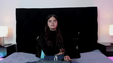 queen_misy online show from April 2026 08:03:02 PM