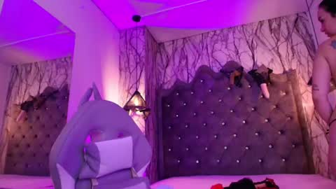 Snapshot of queen_nyxx chatting on May 2026 02:08:02 AM QueenNyx online show from May 2026 02:08:02 AM