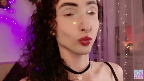 Snapshot of queen_of_tease chatting on June 2026 04:47:02 AM queen_of_tease online show from June 2026 04:47:02 AM