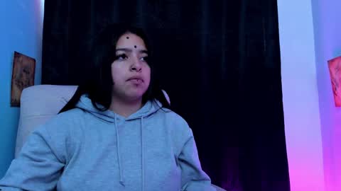 queen_salomme online show from November 2025 08:25:02 PM