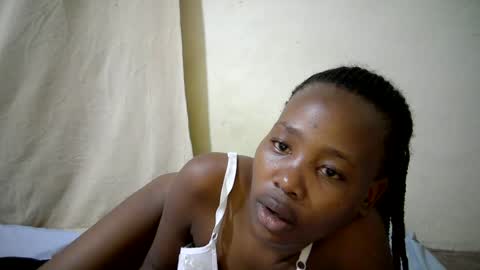 Snapshot of queen_slender chatting on June 2026 07:24:02 PM queen_slender online show from June 2026 07:24:02 PM