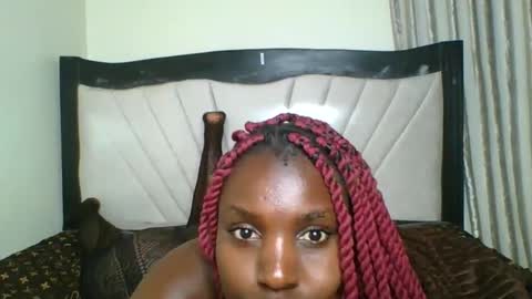 Snapshot of queen_wow2 chatting on March 2026 10:02:02 PM queen online show from March 2026 10:02:02 PM