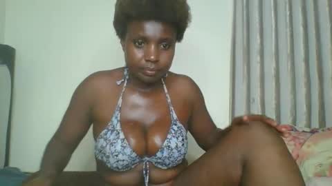 Snapshot of queen_wow2 chatting on April 2026 11:45:02 AM queen online show from April 2026 11:45:02 AM