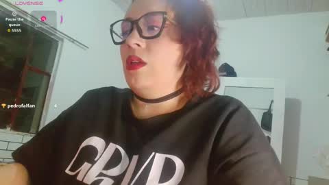 Snapshot of queen_xv chatting on April 2026 01:43:01 AM queen_xv online show from April 2026 01:43:01 AM