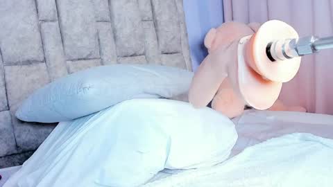 queen_yully online show from April 2026 11:51:02 AM