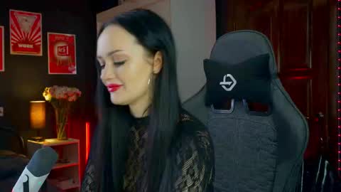 Snapshot of queenaliss chatting on February 2026 07:38:02 AM Your world and the universe Aliss online show from February 2026 07:38:02 AM