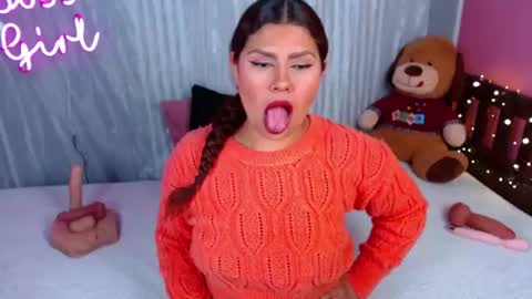 Queenamazon  online show from June 2026 05:46:02 AM