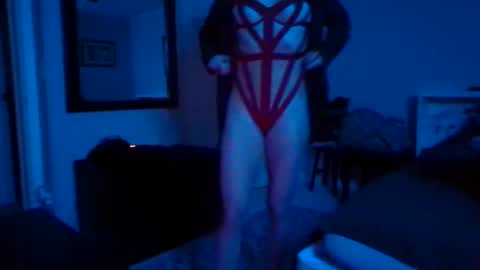 queenbee6269 online show from December 2024 07:46:01 AM