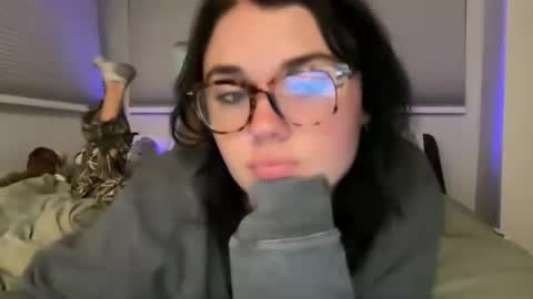 Snapshot of queencassidyy chatting on November 2025 06:46:01 AM Cassidy online show from November 2025 06:46:01 AM