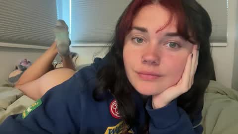 Snapshot of queencassidyy chatting on December 2025 10:16:01 PM Cassidy online show from December 2025 10:16:01 PM