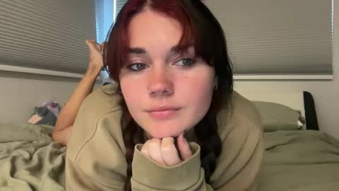 Snapshot of queencassidyy chatting on December 2025 11:55:02 PM Cassidy online show from December 2025 11:55:02 PM