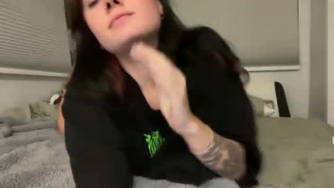 Snapshot of queencassidyy chatting on January 2026 02:38:01 AM Cassidy online show from January 2026 02:38:01 AM