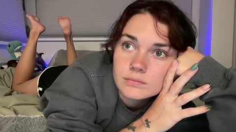 Snapshot of queencassidyy chatting on April 2026 02:23:02 AM Cassidy online show from April 2026 02:23:02 AM