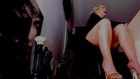 Misscatsnow online show from March 2026 08:13:01 PM